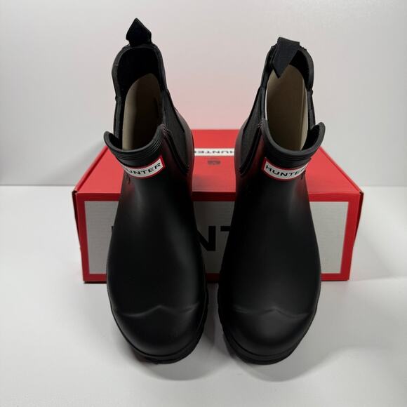 NIB• Women's Original Chelsea Boots Size: 8 - Picture 3 of 7
